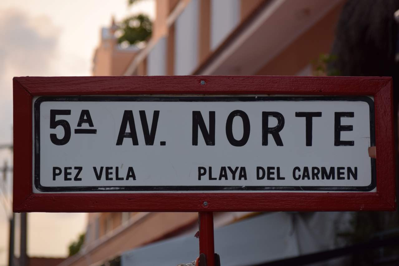 5th Avenue Norte sign playa del carmen