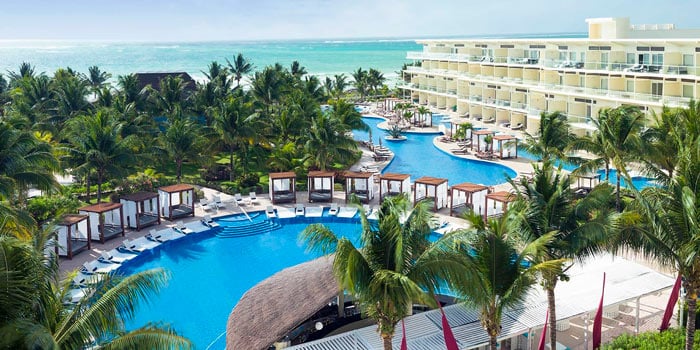 Azul Cancun hotel pool