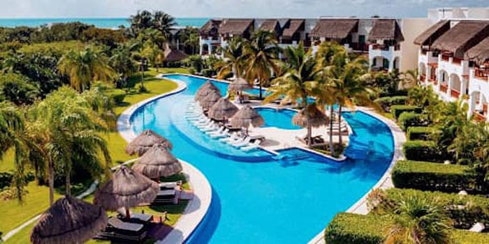 Valentin Imperial Riviera Maya Pool